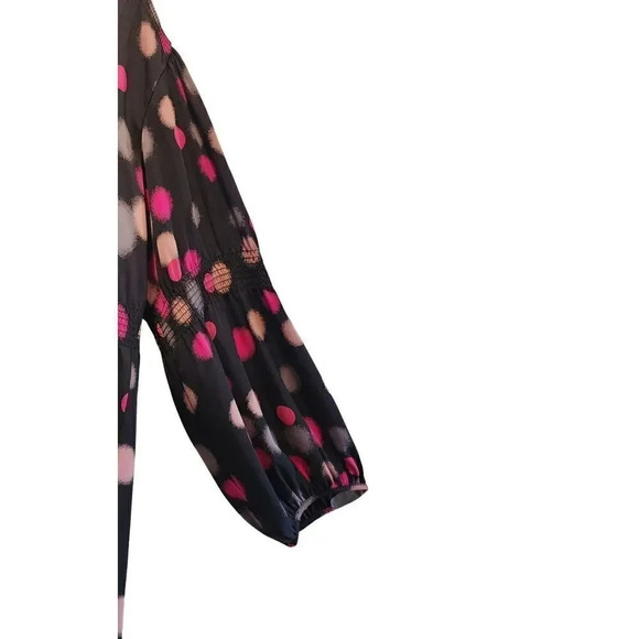 Like-New Diane von Furstenberg Black Polka Doted Silk Zazu V Neck Blouse Size 4 - Picture 9 of 10